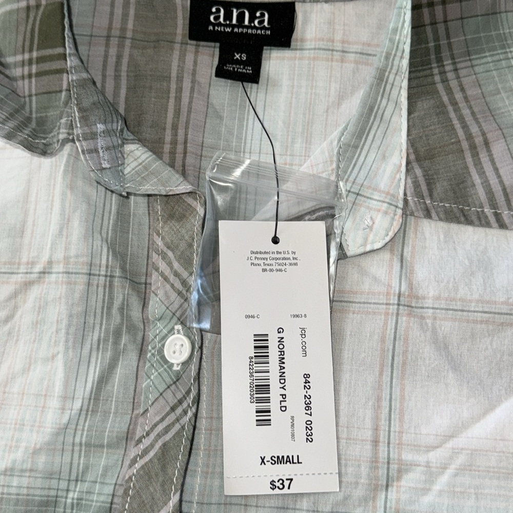 NWT Women’s a.n.a long sleeve button‎ down shirt - Picture 4 of 5